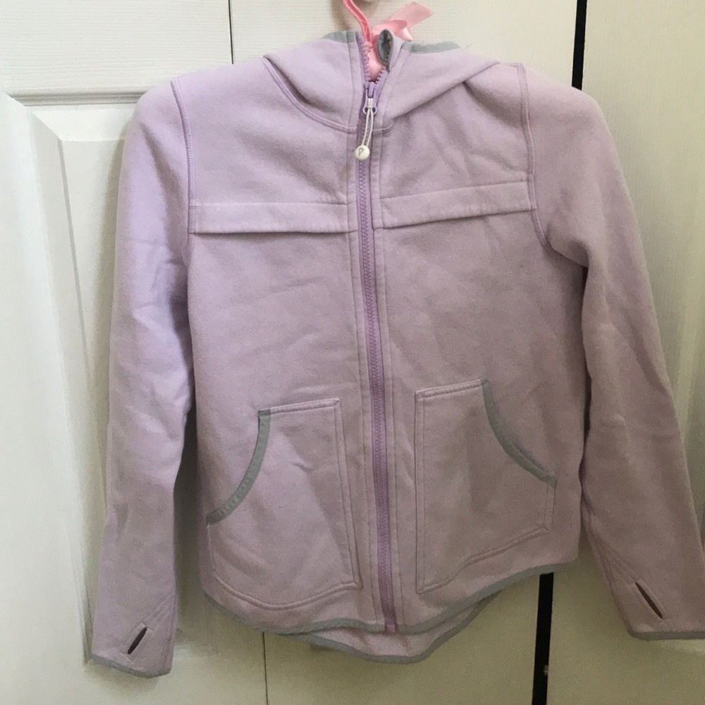 zip up sweatshirt